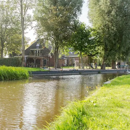Uitzicht op de haven Appartement Kollum Buitenkant foto