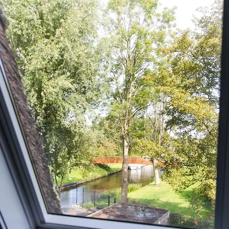 Uitzicht op de haven Appartement Kollum Buitenkant foto