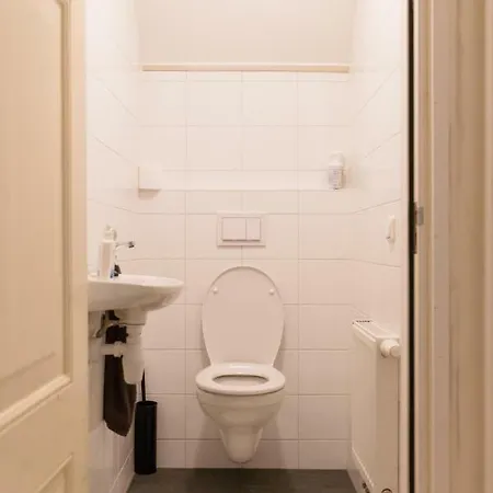 Uitzicht op de haven Appartement Kollum Buitenkant foto